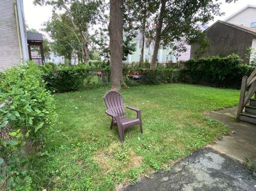 24 Cedar St, New Bedford MA 02740-3908 exterior