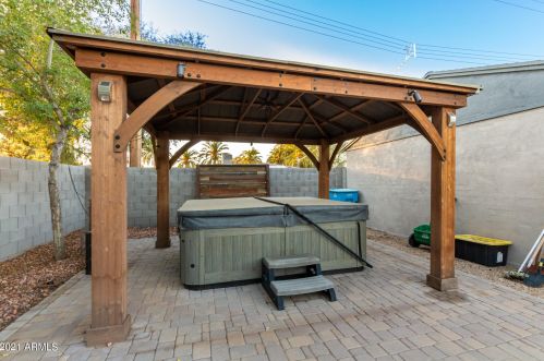 3132 15th Ave, Phoenix AZ 85015-4204 exterior