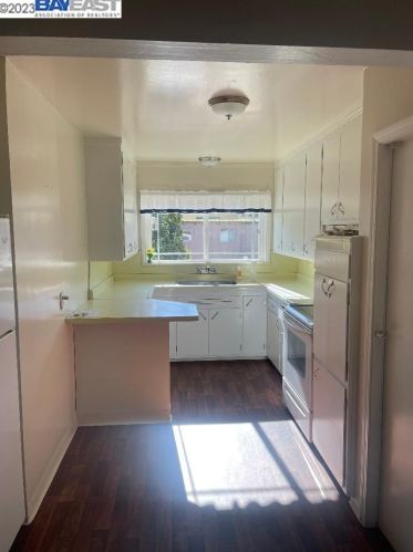 1218 139 Ave, San Leandro CA 94578-1658 exterior