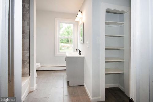 156 Turkey Hill Rd, West Deptford NJ  08093-2312 exterior