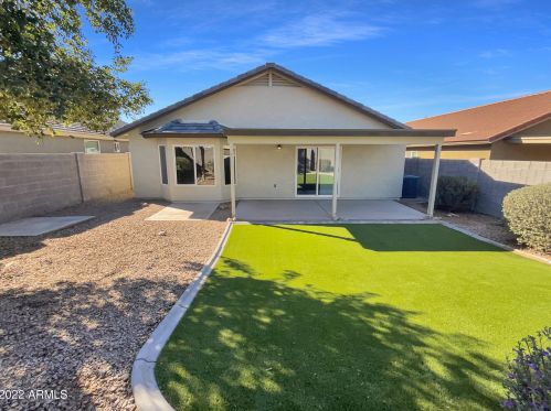 5521 27 Dr, Phoenix AZ 85045-2210 exterior