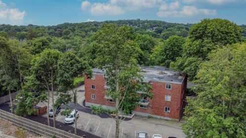 287 Commercial St, Braintree MA 02184-5304 exterior