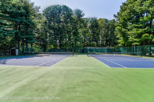 11 Medford Ct, Tinton Falls NJ 07701-5446 exterior