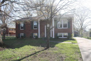 8406 Smithton Rd, Louisville, KY 40219-3959