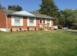 6701 Barbrook Rd, Louisville, KY 40258-2612