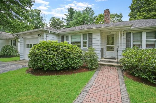 48 Ashmore Rd, Worcester, MA 01602-1824