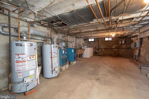 334 15 St, Philadelphia PA 19102-0010 exterior