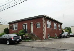 253 Riverview Ave, Newton, MA 02466-1382