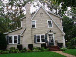 63 Moffat Rd, Newton, MA 02468-1114