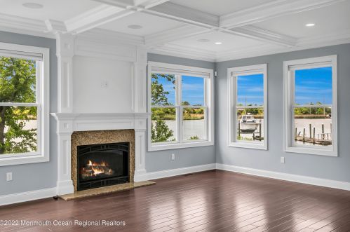 56 Rivers Edge Dr, Little Silver NJ 07739-1706 exterior