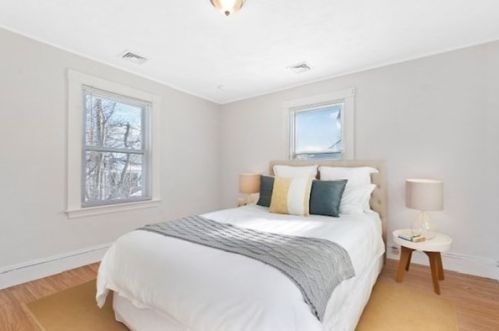 47 Linden St, Newton MA 02464-1432 exterior