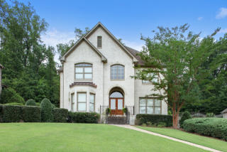 2414 Huntington Glen Dr, Birmingham, AL 35226-1997
