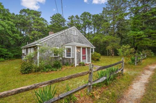 46 Bow Rd, Eastham MA 02642-1877 exterior