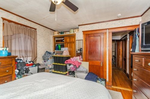 57 Gledhill Ave, Everett MA 02149-4049 exterior