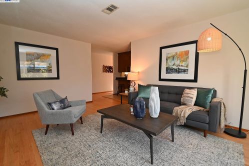 14297 Tiburon Rd, San Leandro CA 94577-6536 exterior