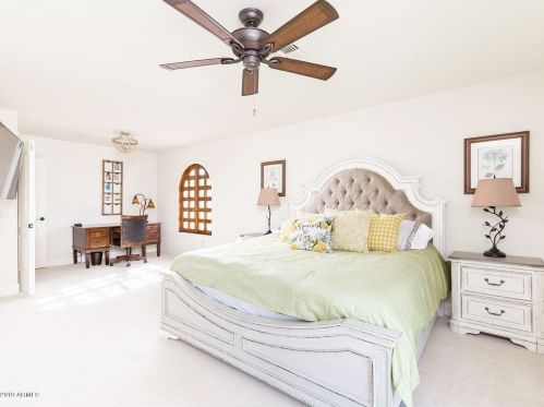 5123 43rd Pl, Phoenix AZ  85018-1633 exterior