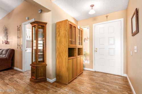 10207 Avenida Cordoniz, Phoenix, AZ 85037-5601