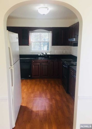 154 Elm St, Cresskill NJ  07626-1807 exterior