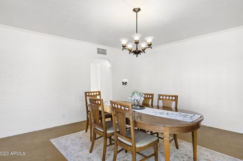 525 Edgemont Ave, Phoenix AZ 85035-1809 exterior