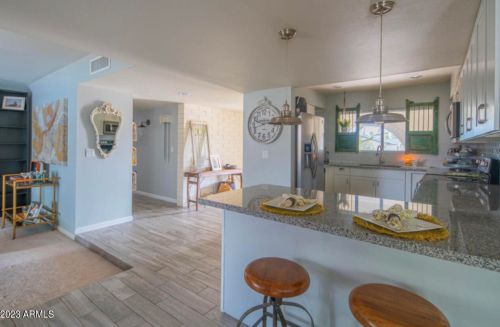 10616 40th St, Phoenix, AZ 85028-3422