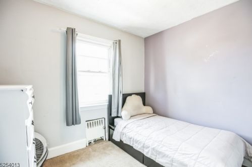 419 Greylock Pkwy, Belleville NJ 07109-2353 exterior