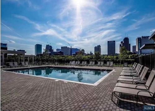 200 Dey St, East Newark NJ  07029-1883 exterior