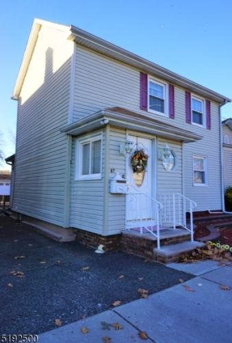 87 Bridge St, Belleville, NJ 07109-2429