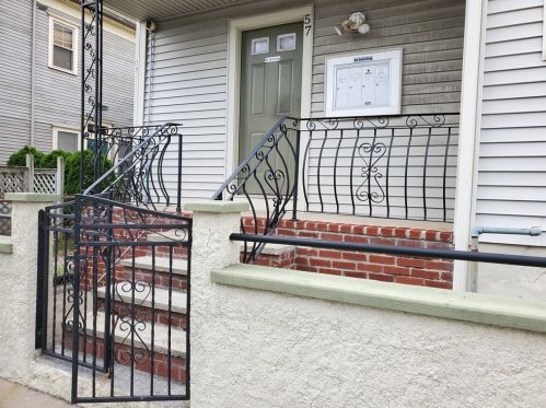 57 Beetle St, New Bedford MA 02746-1950 exterior