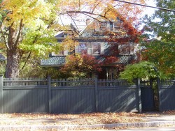 126 Parker St, Newton, MA 02459-2552