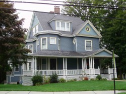 93 Hancock St, Newton, MA 02466-2201