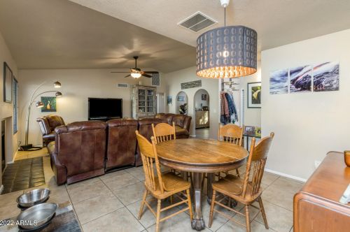 10602 42nd St, Phoenix AZ 85050-3376 exterior