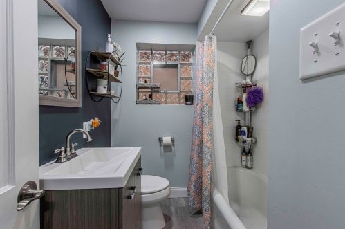 1509 Oak Park Ave, Forest View IL 60402-1340 exterior