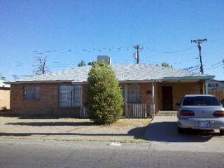 2716 Rose Ln, Phoenix, AZ 85017-1736