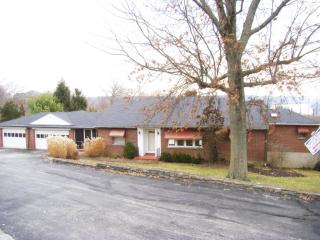 690 Hillcrest Dr, Murphysville, KY 41056-9120