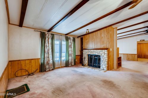 19437 30th St, Phoenix, AZ 85050-8011