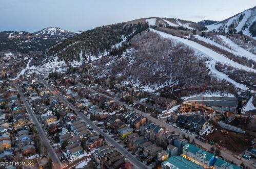 1172 Lowell Ave, Park City UT 84060-5115 exterior