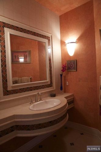 354 Madison Ave, Cresskill NJ 07626-1338 exterior