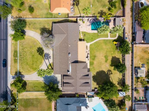 3713 Camelback Rd, Phoenix AZ 85033-1505 exterior