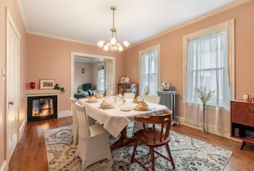 28 Franklin St, Whitman MA 02382-2529 exterior