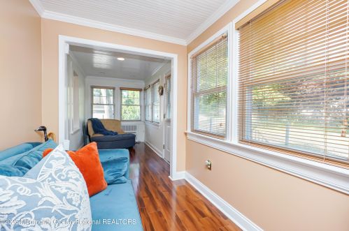 900 Roseld Ave, Tinton Falls NJ  07712-4154 exterior