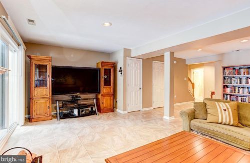 5229 Lightfoot Path, Columbia MD 21044-1100 exterior