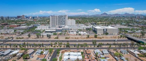 1121 11th St, Phoenix AZ 85006-2744 exterior