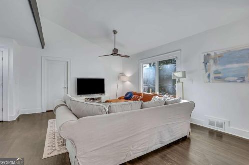 1488 Brk Vly Ln, Atlanta GA 30324-3264 exterior