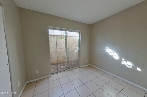 5221 18 Dr, Phoenix AZ 85007-2433 exterior