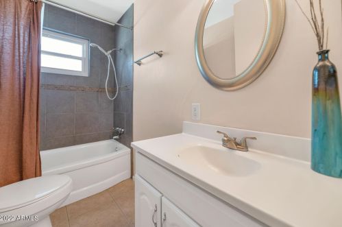 808 Cinnabar Ave, Phoenix AZ 85020-1736 exterior