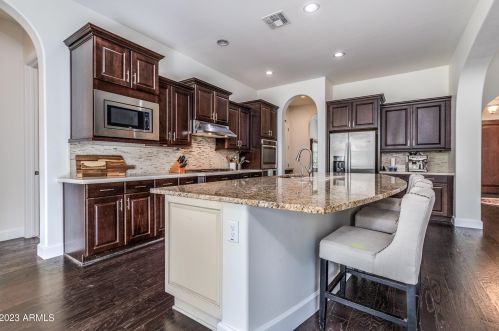 2923 Constance Way, Phoenix AZ 85042-7224 exterior