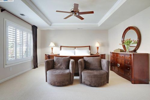 2349 Pacifica Ct, San Leandro CA 94577 exterior