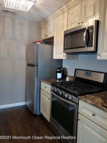 72 Azalea Cir, Jackson Twp NJ 08527-2557 exterior