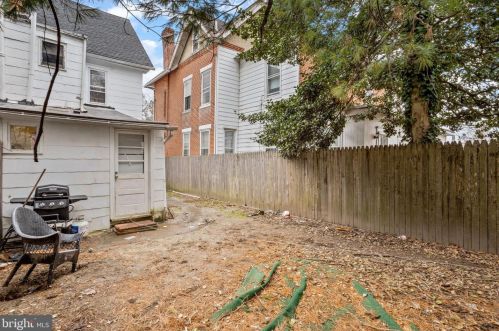 41 Maple St, West Deptford NJ  08096-2537 exterior