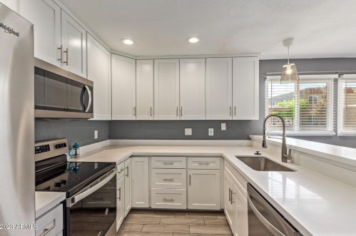 4769 Belleview St, Phoenix AZ  85008-5606 exterior